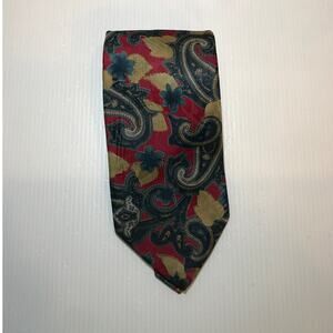 Manhattan Red Paisley Short Wide Men Necktie